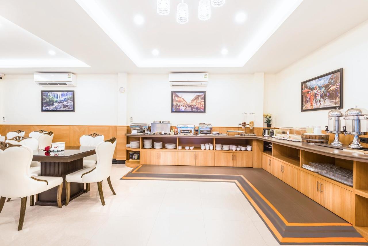 Au Place Hotel 4*