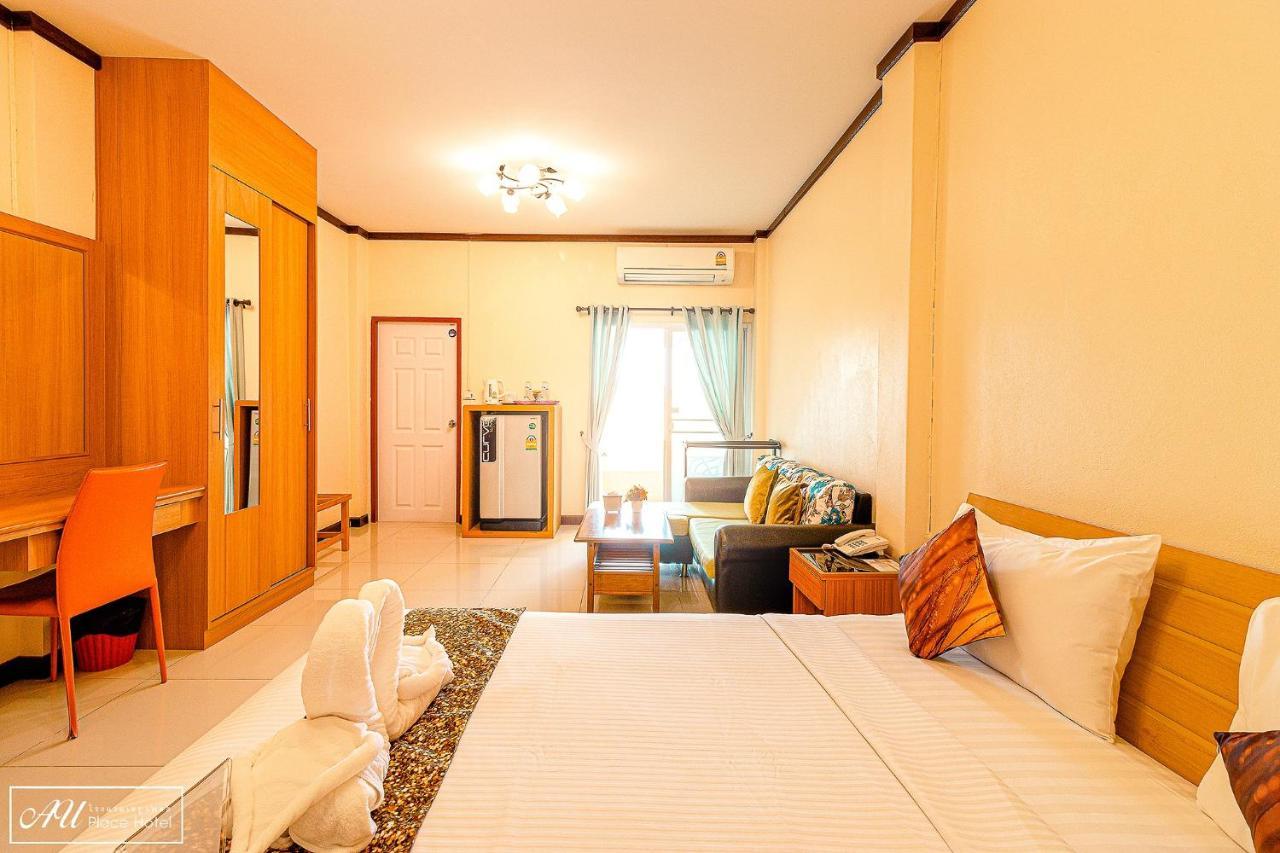 Au Place Hotel