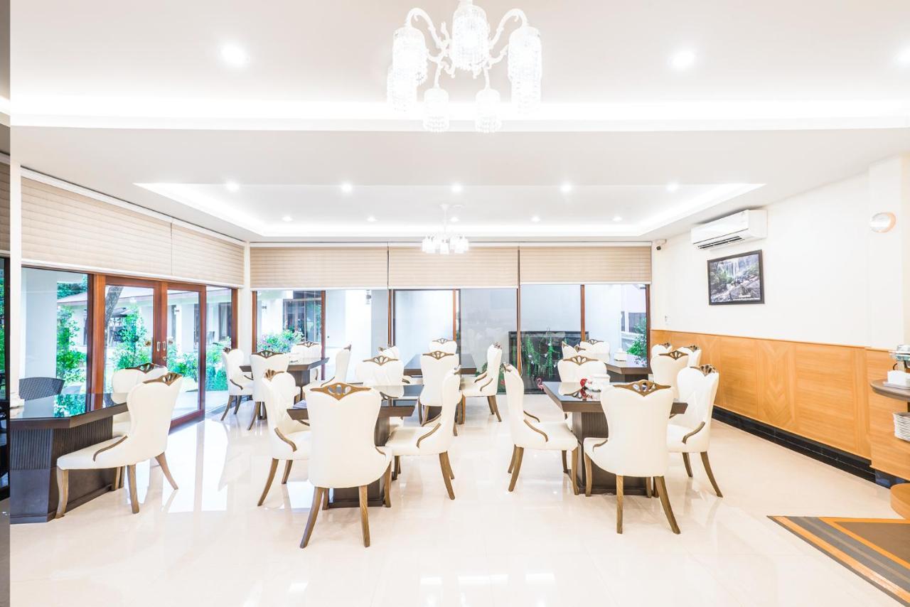 Au Place Loei