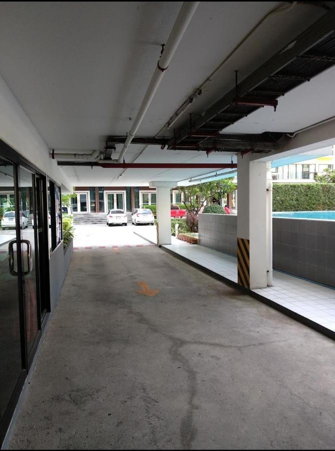 Neo2 407 Apartment