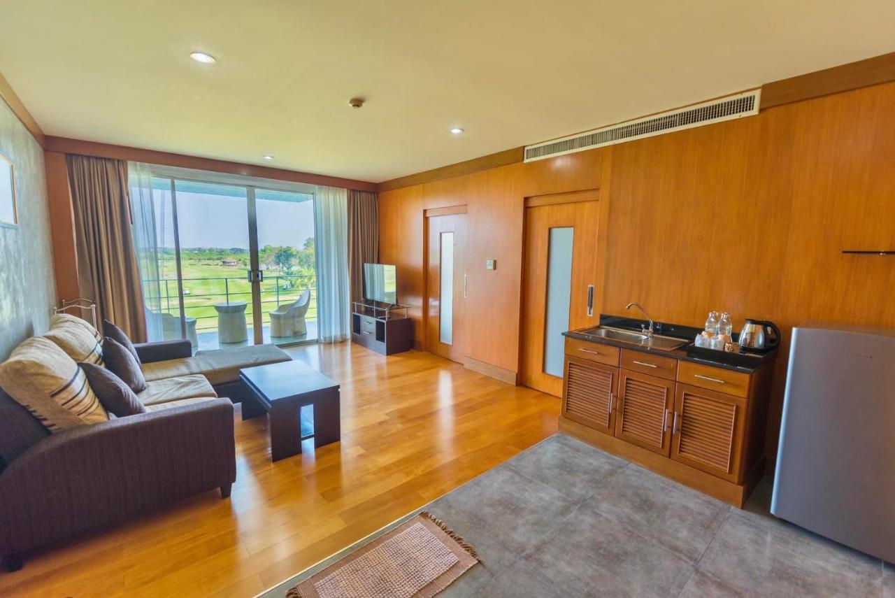 Hotel Uniland Golf & 4*