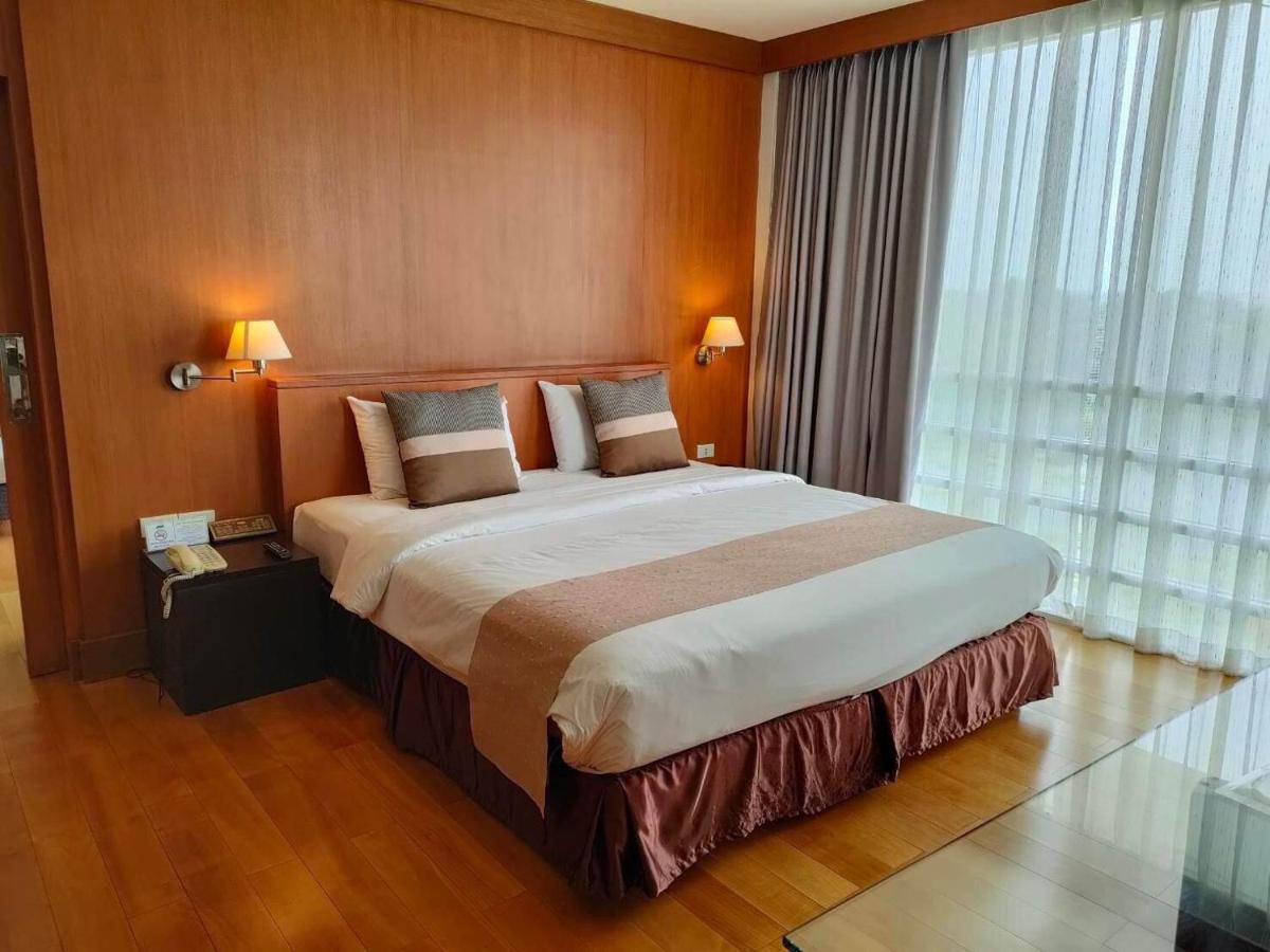 Uniland Golf & Hotel