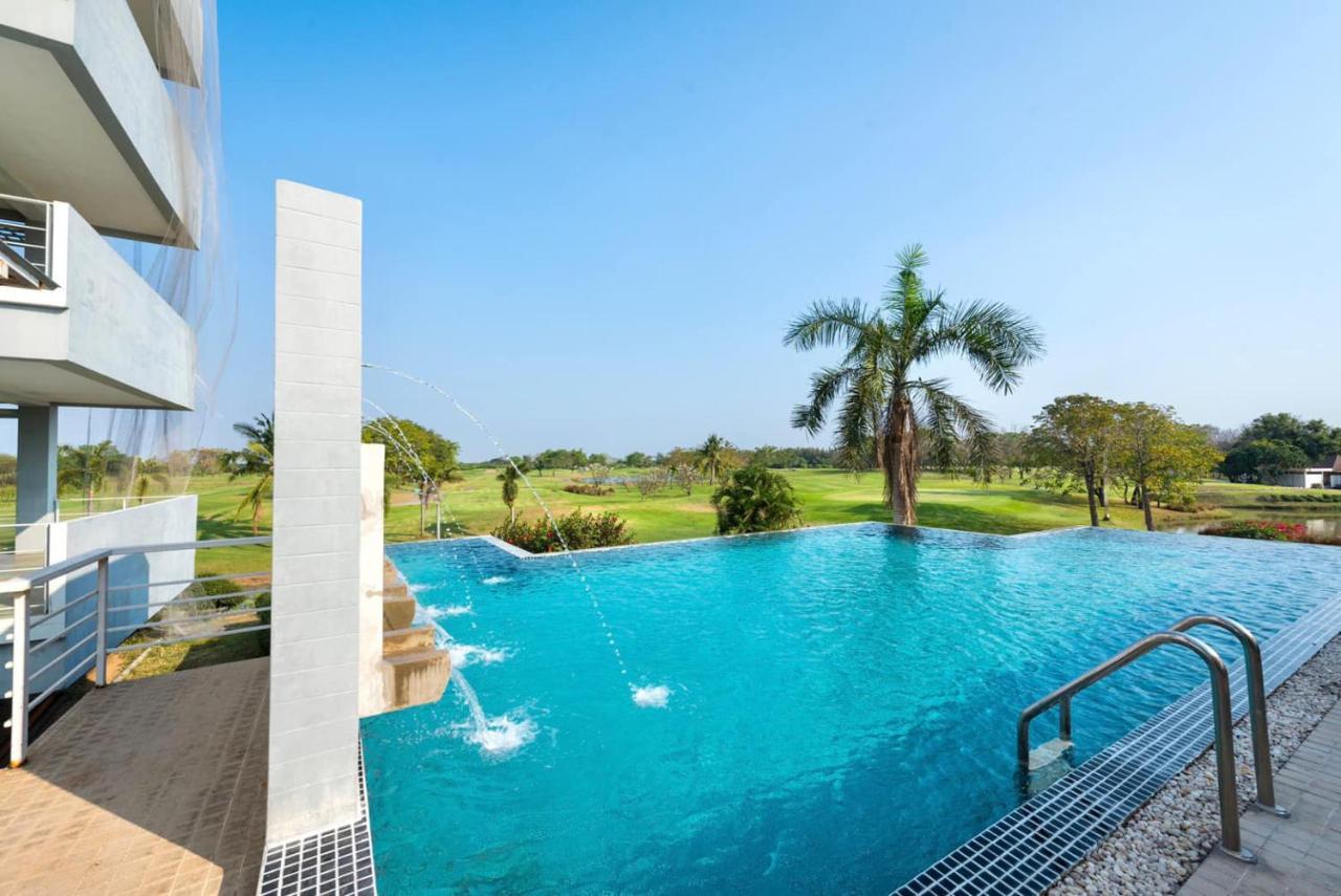 Uniland Golf & Hotel 4*