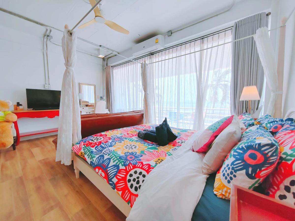 Villa มารินอส บีชเฮ้าส์ Marinos House Si Racha