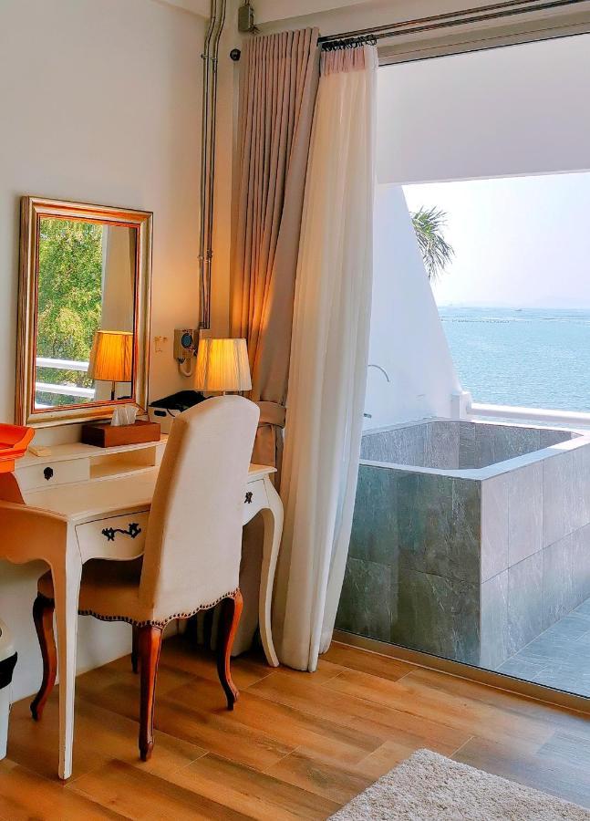 มารินอส บีชเฮ้าส์ Marinos House Villa