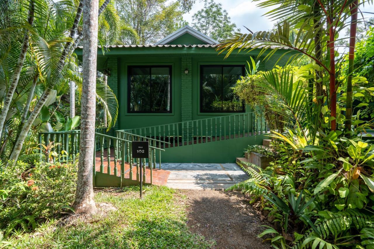 Blu Monkey Pooltara & Pet Friendly Krabi