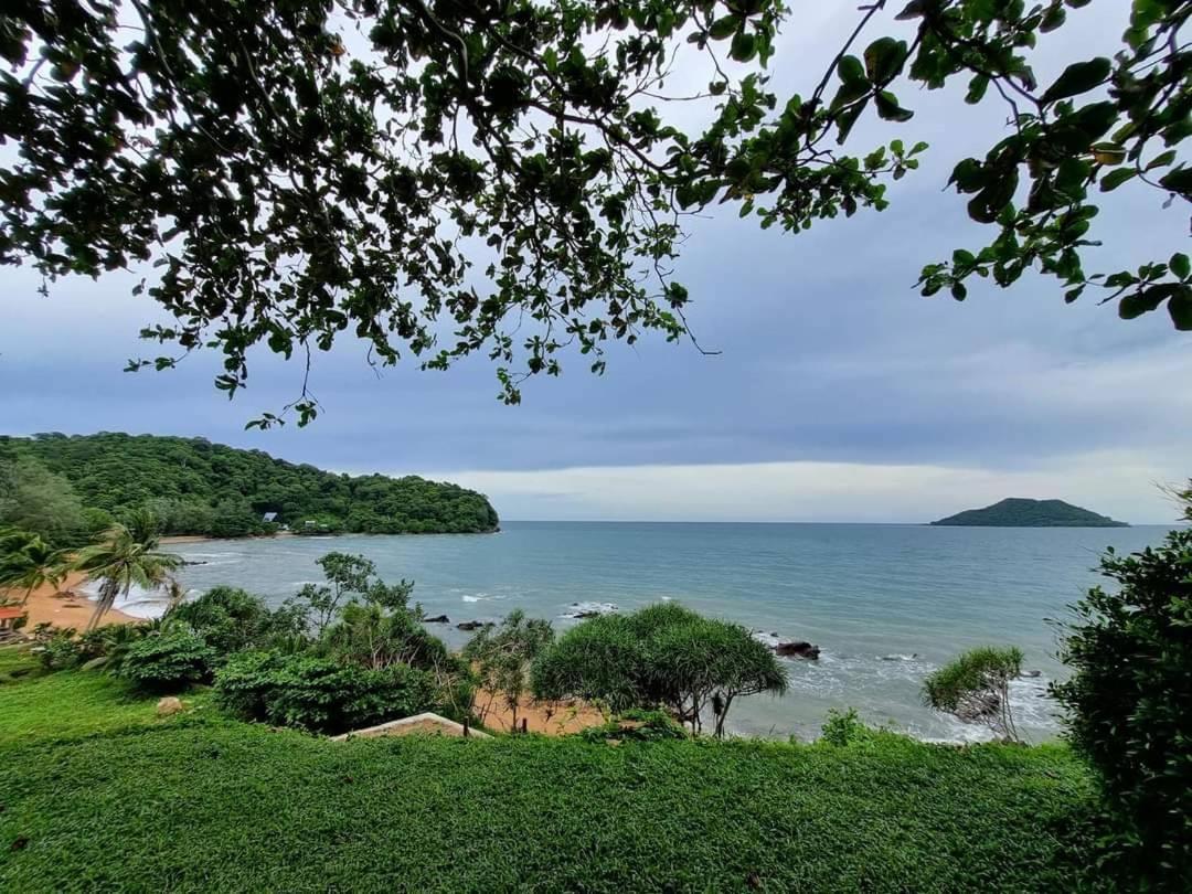 Holiday home Anatta The Cliff House *