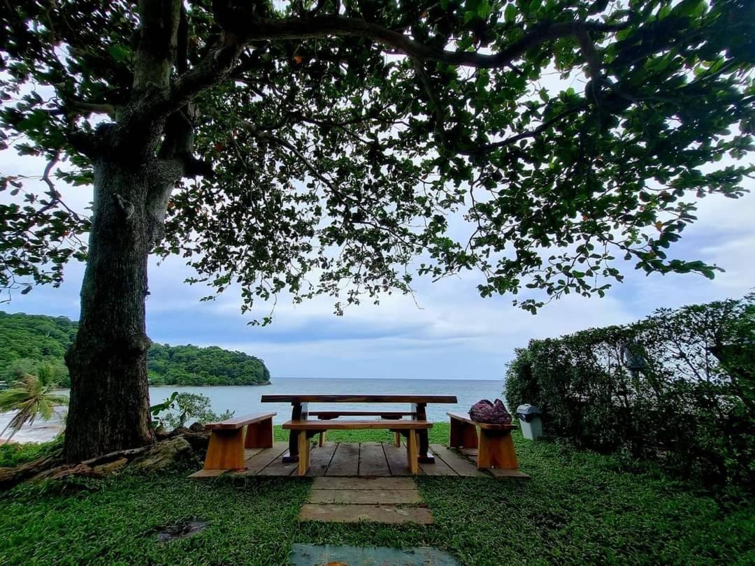 Anatta The Cliff House Holiday home