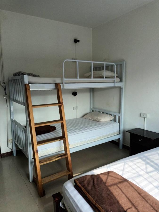 Happy House Hostel Chiang Mai