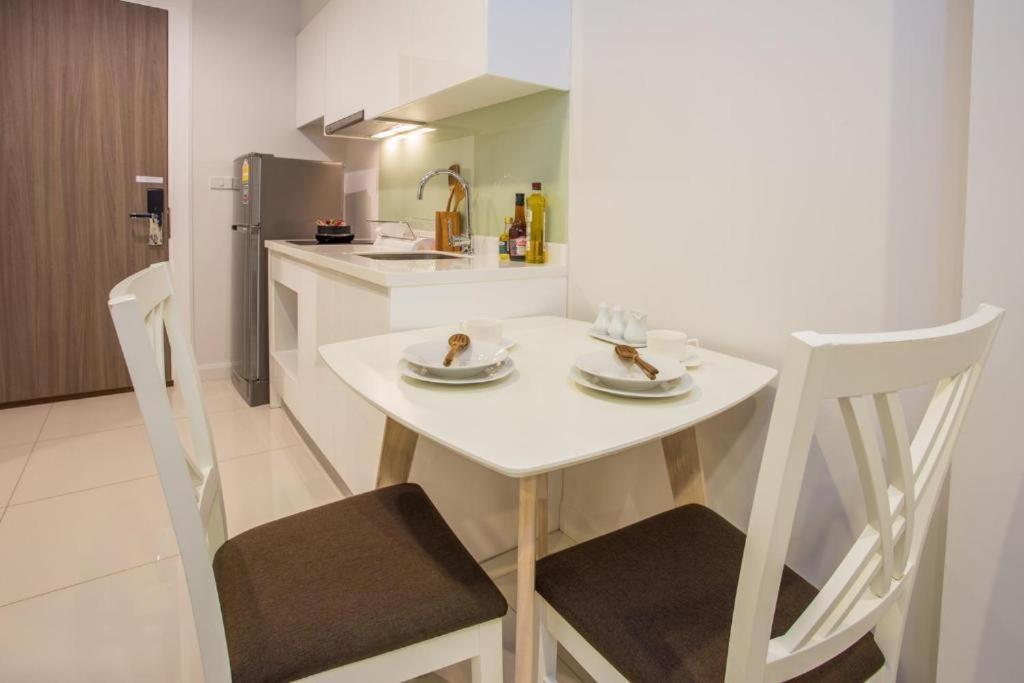 Apartment The Sunshine Bangsaray Bang Sare
