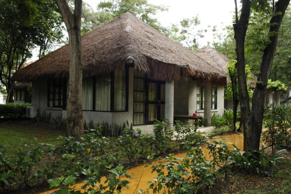 Casuarina Hotel 4*
