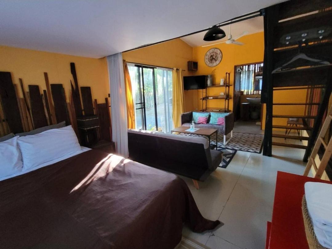 Brookhouse At Khaoyai Ban Khanong Phra Klang