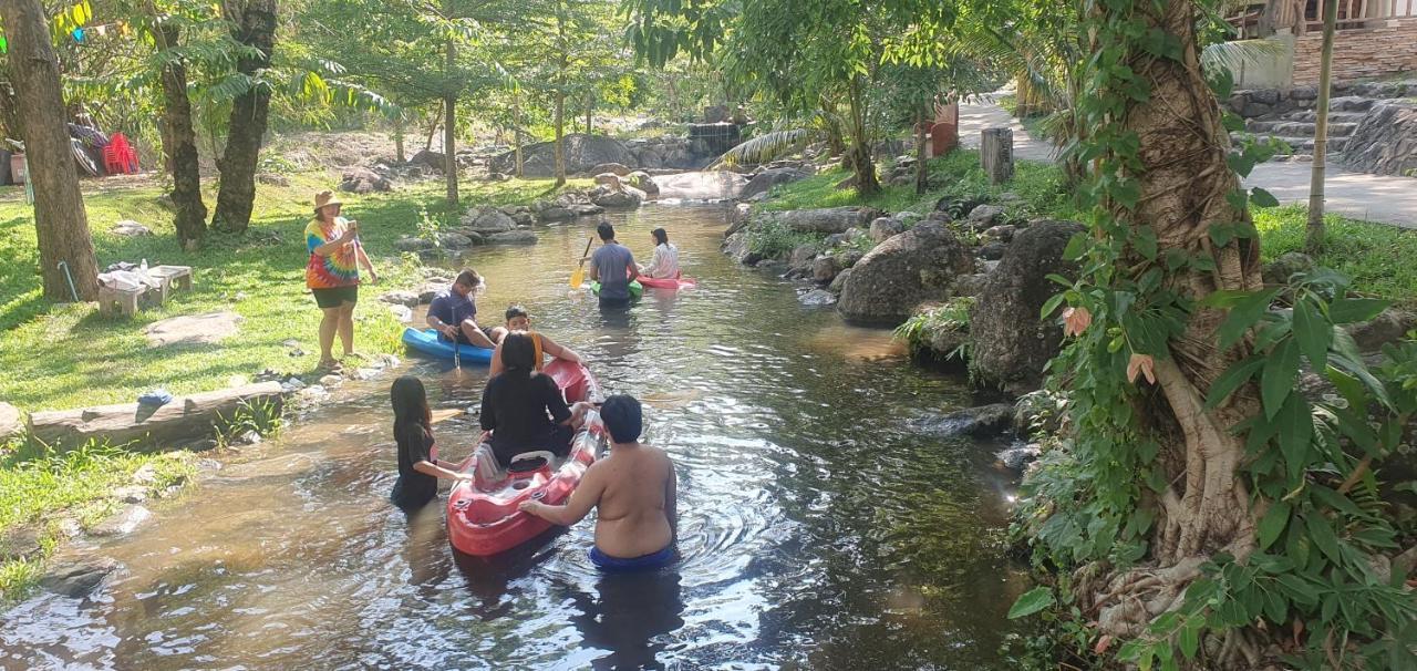 Guest house Lunda Orchid Suan Phueng