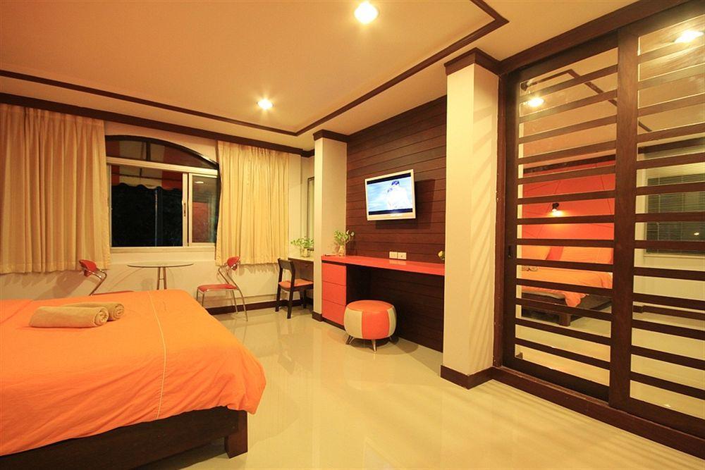 The Palm Delight 2*
