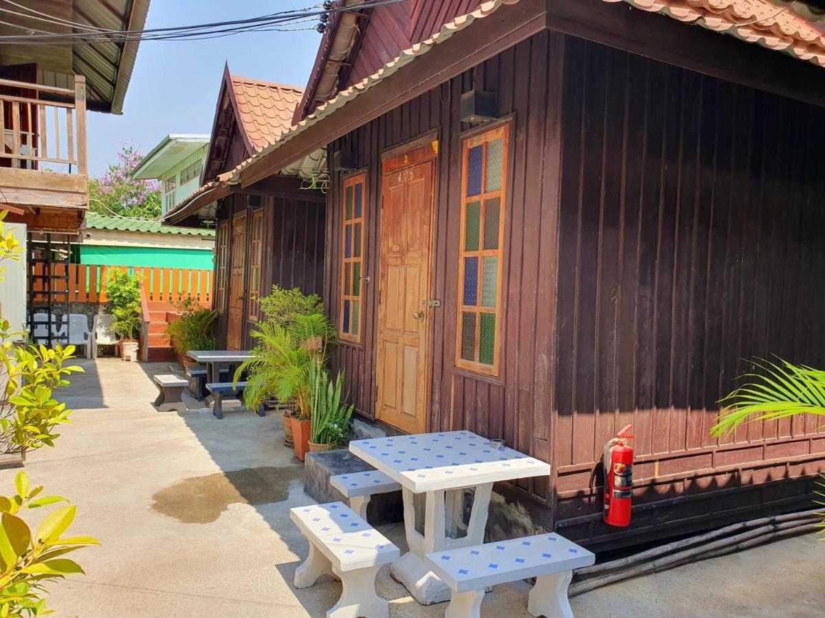 Guest house Ktt And Motorbike & Bicycle For Rents