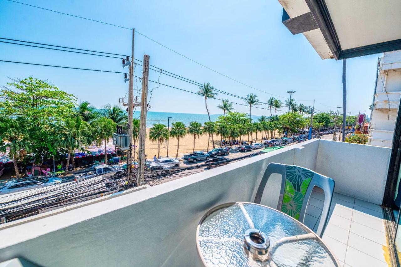 Hotel Happy - Beachfront 3*