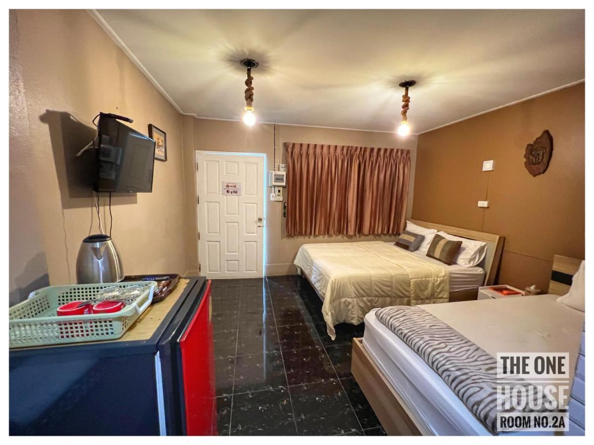 Guest house The One House 2*