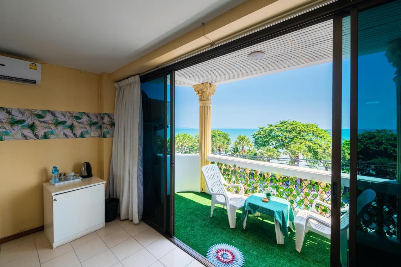 Guest house Happy Vikings - Beachfront 3*