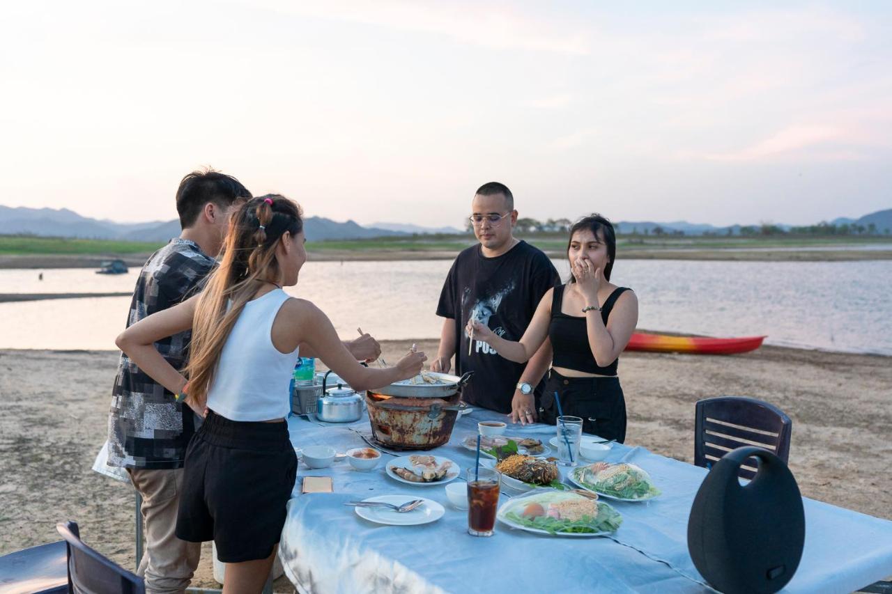 Kaengkrachan Boathouse Paradise Kaeng Krachan