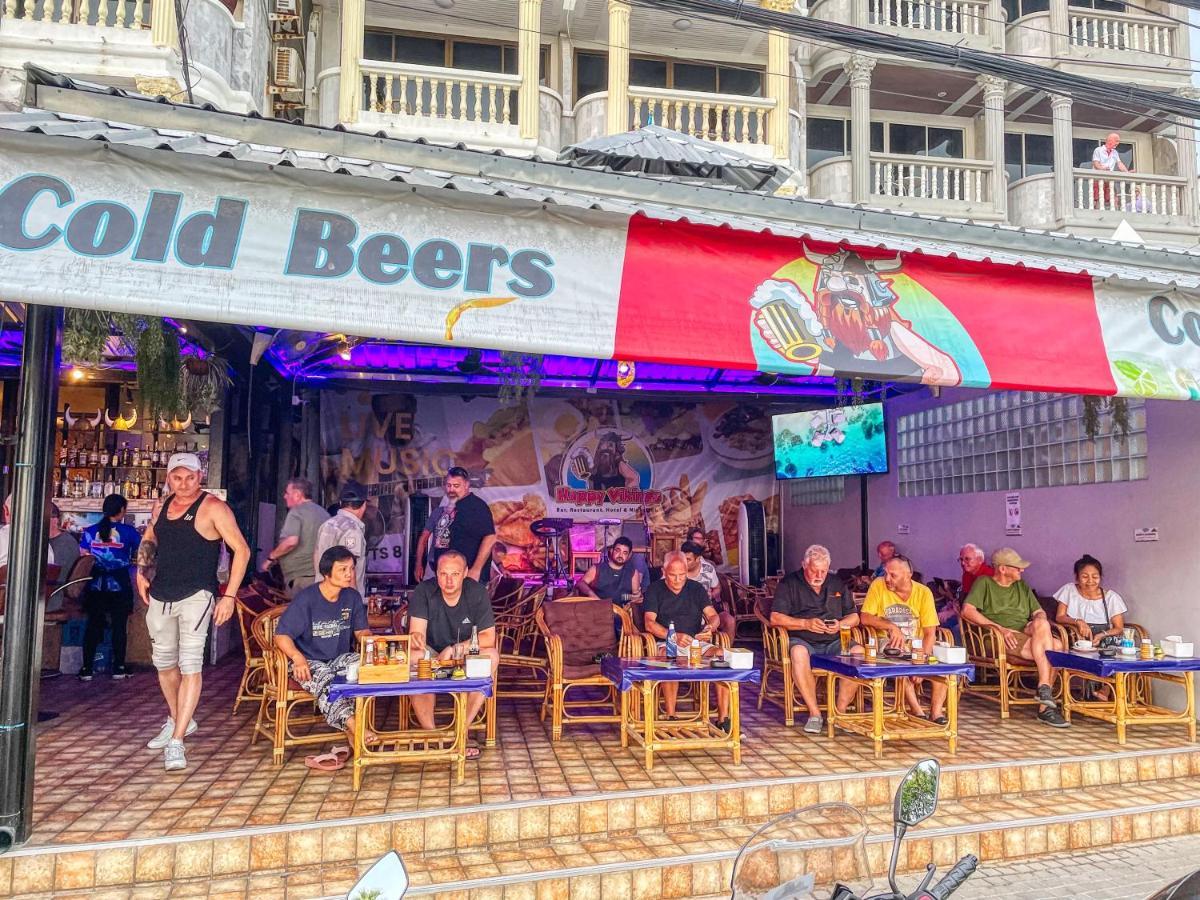 Guest house Happy Vikings - Beachfront 3*