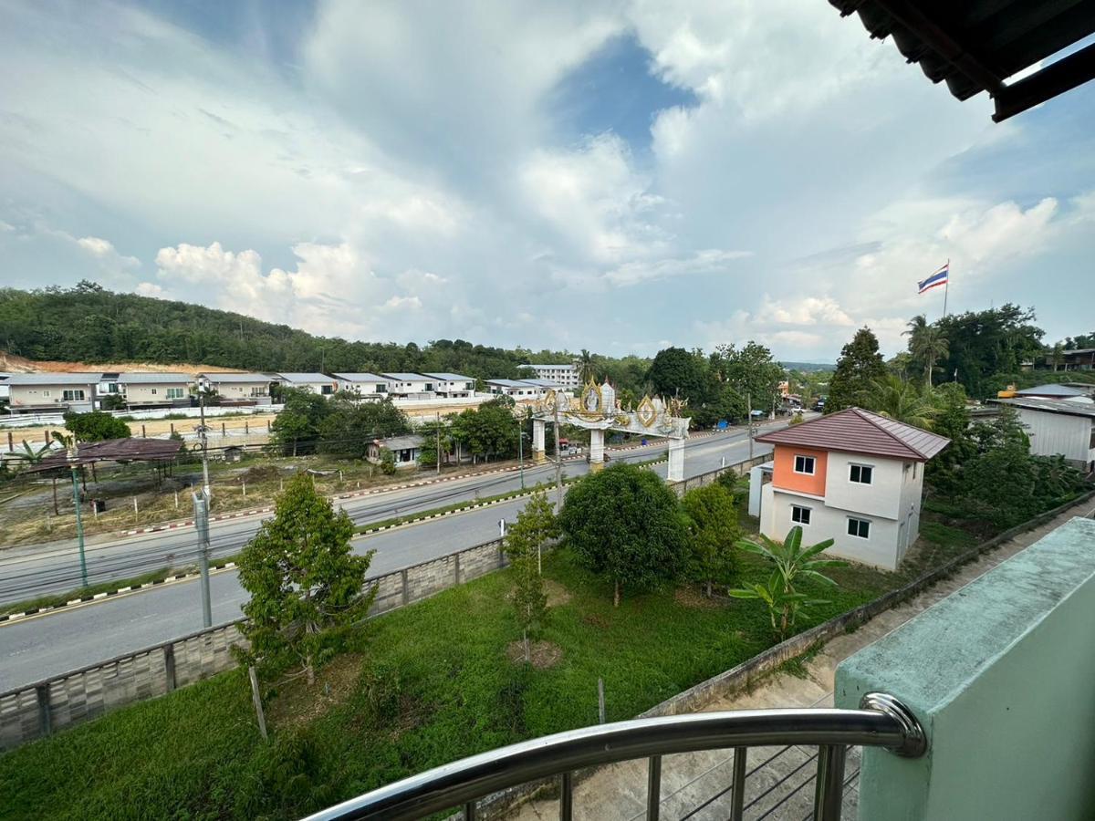 Holiday home Thong Sai Homstay -ทองใสโฮมสเตย์- *