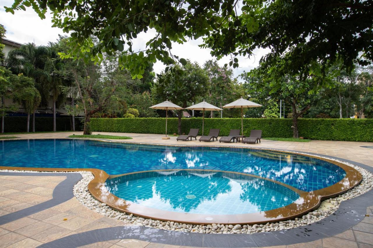 Phufa Waree Chiangrai - Sha Extra Hotel 4*