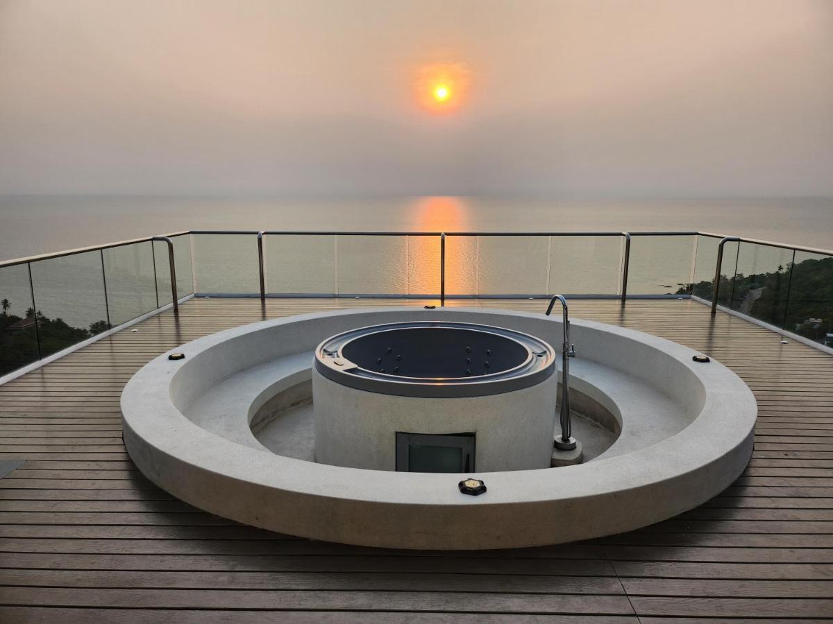 Seawadee - Luxurious, Award-winning Design With Amazing Panoramic Seaview Villa
