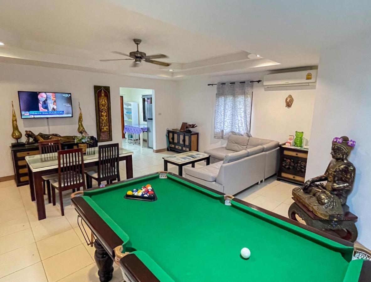 Garden - House Walking Street 4 Bedrooms * Pattaya