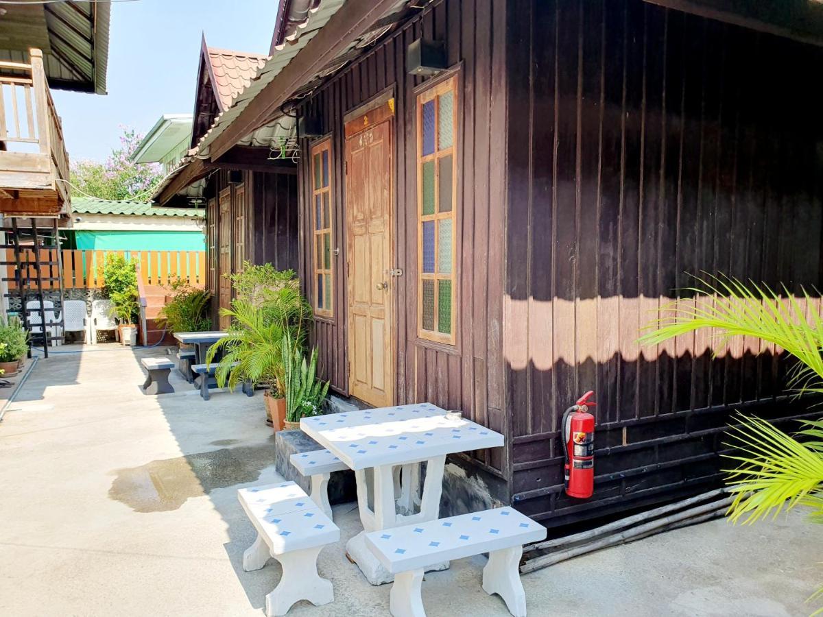 Ktt And Motorbike & Bicycle For Rents Guest house 2*