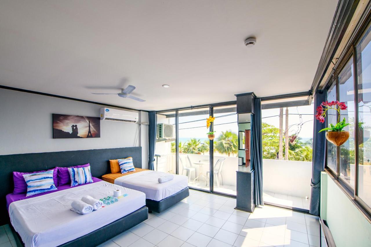 Hotel Happy - Beachfront Jomtien Beach