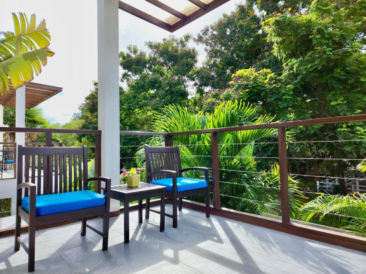 The Rock Beachfront 4*