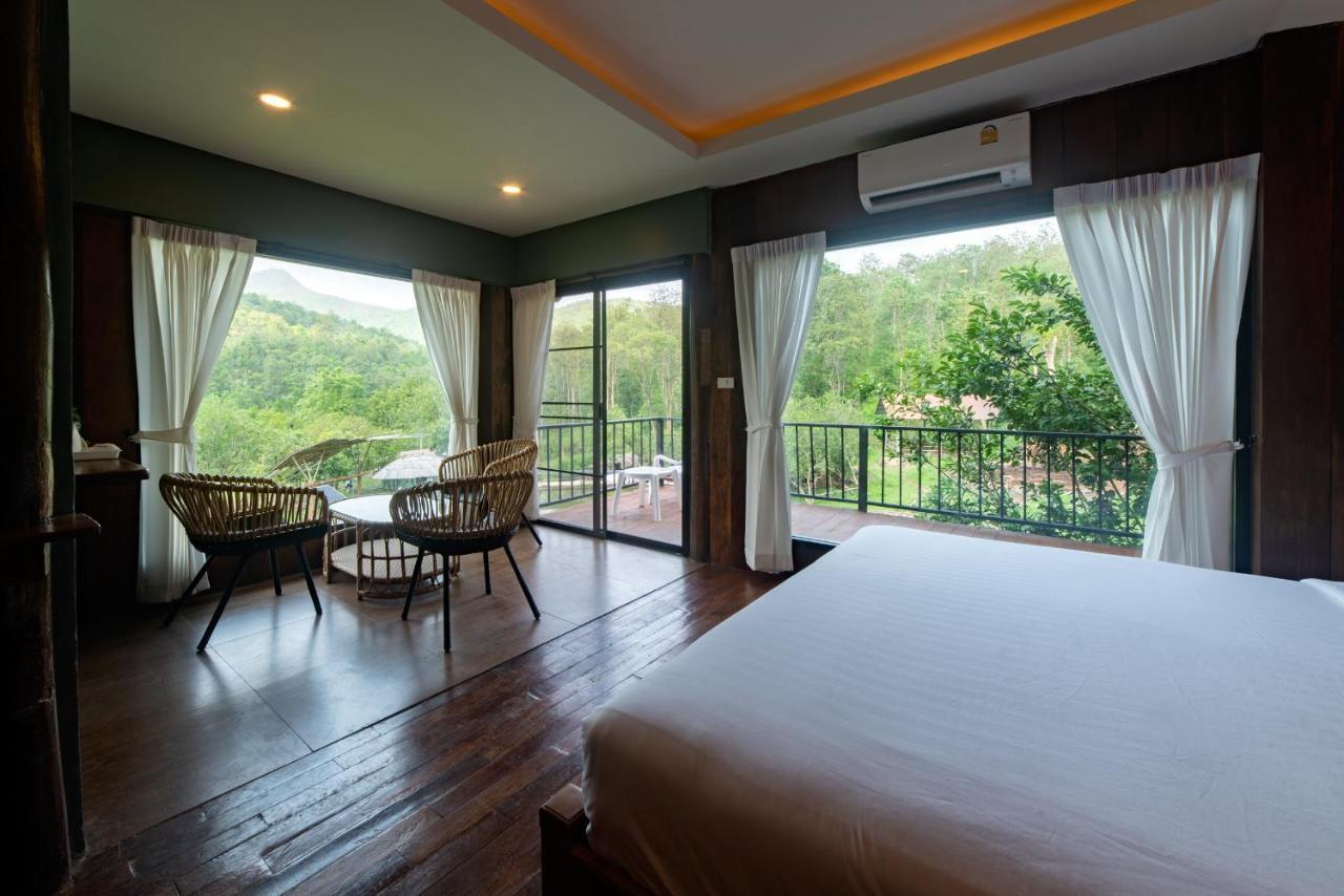 Tawan Riverside Resort