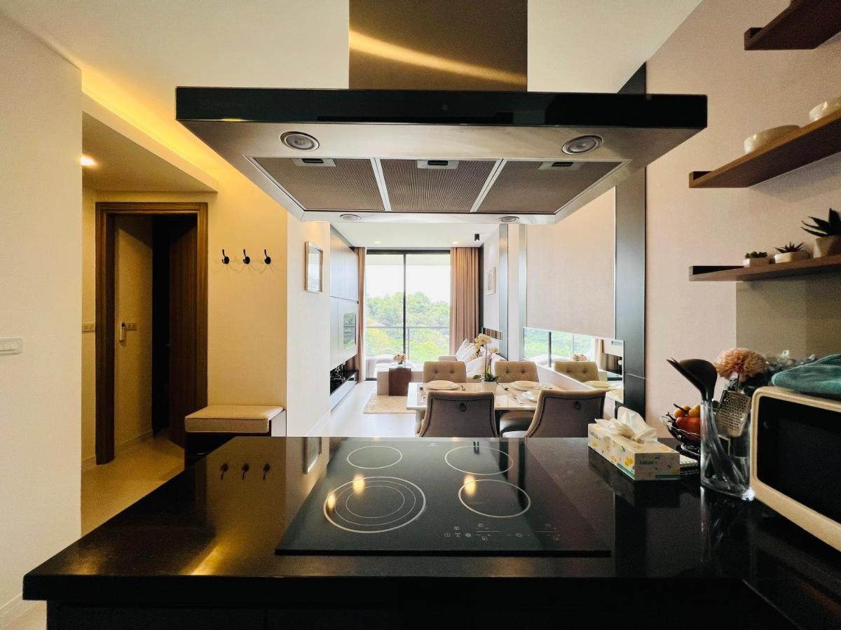 Hi Sea E272 At Escape Mae Pim Apartment