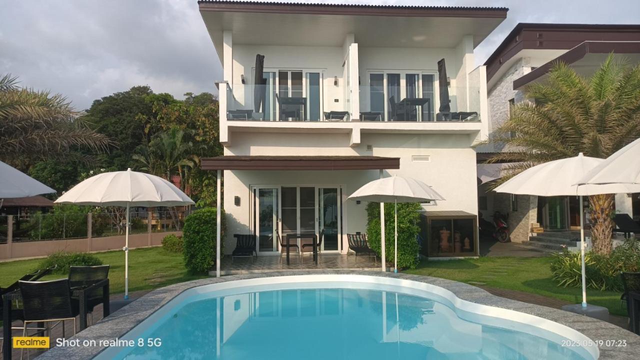 Beachfront Pool And Apartamento Koh Chang