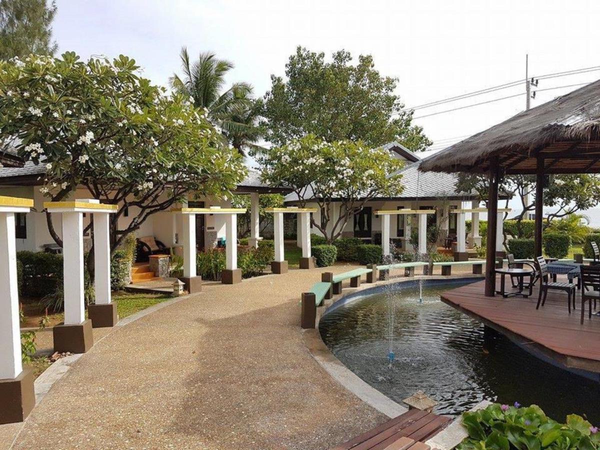 Resort Golden Pine Pran Buri