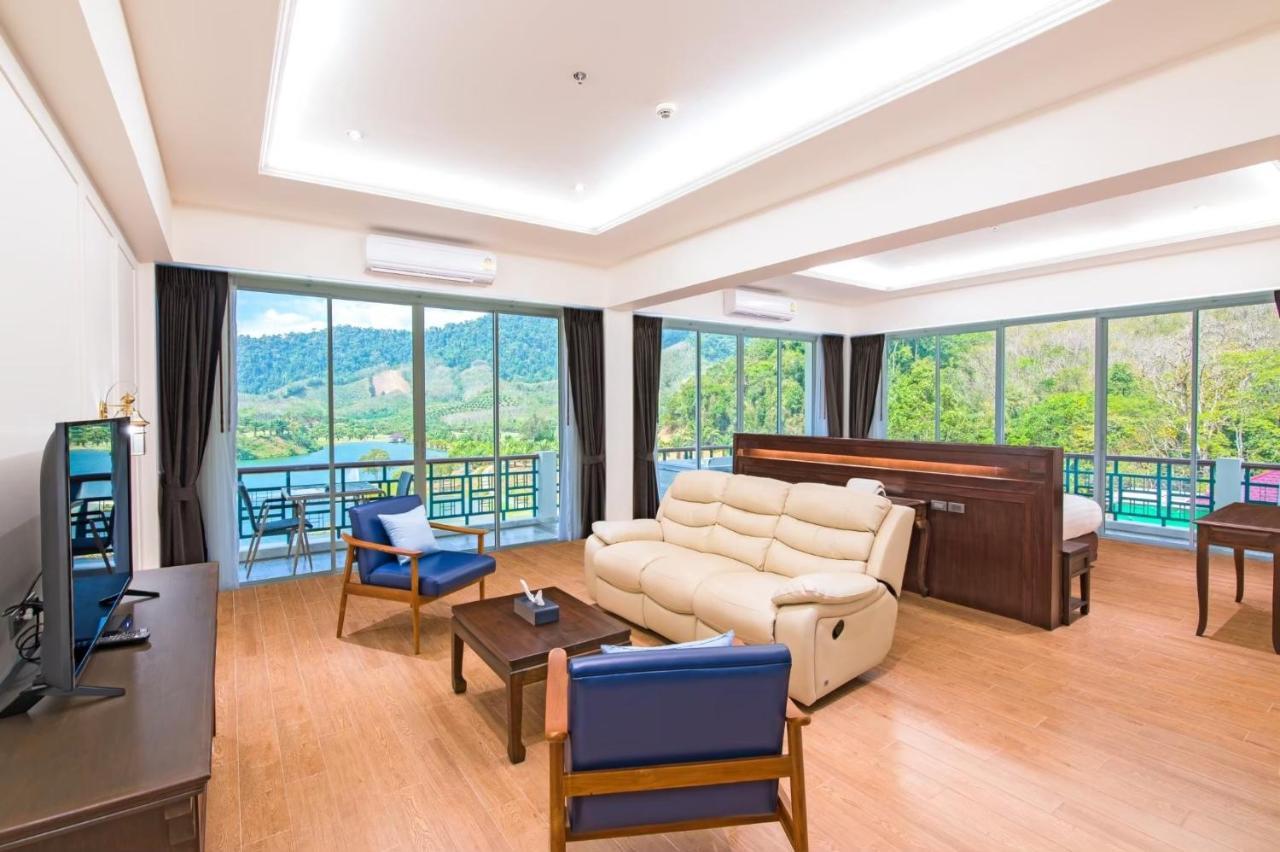 Resort Katathong Golf & 4*