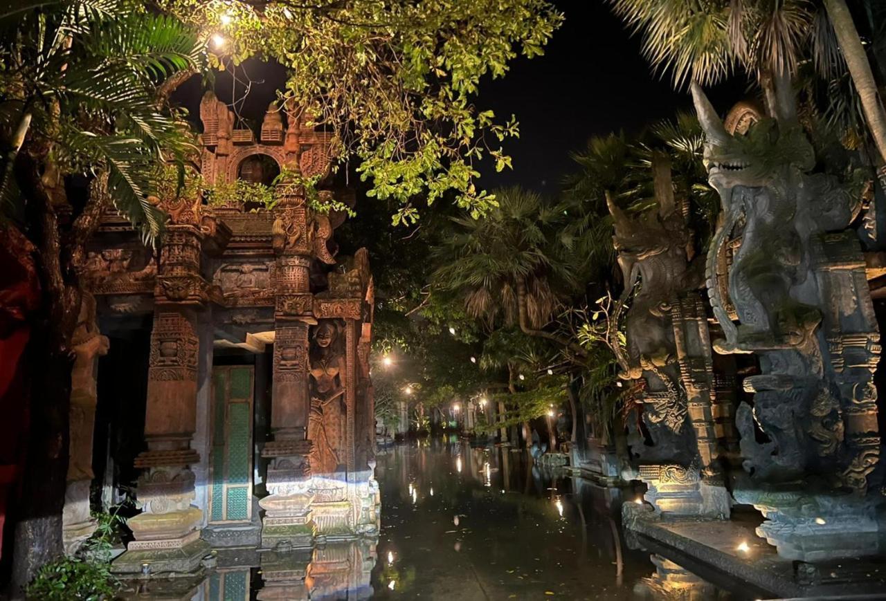 Khgema Nuanjun Pool Gallery