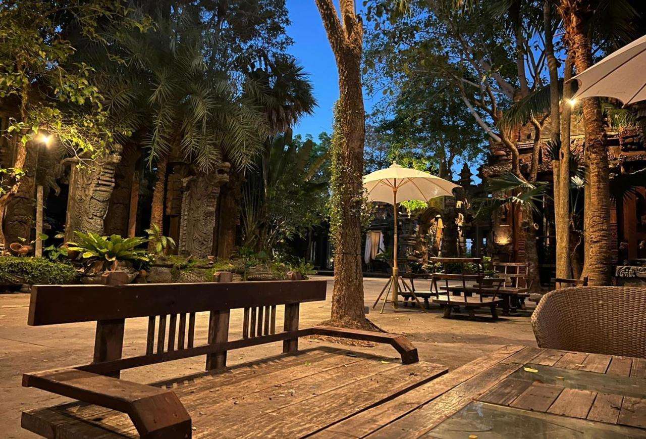 Khgema Nuanjun Pool Gallery Resort