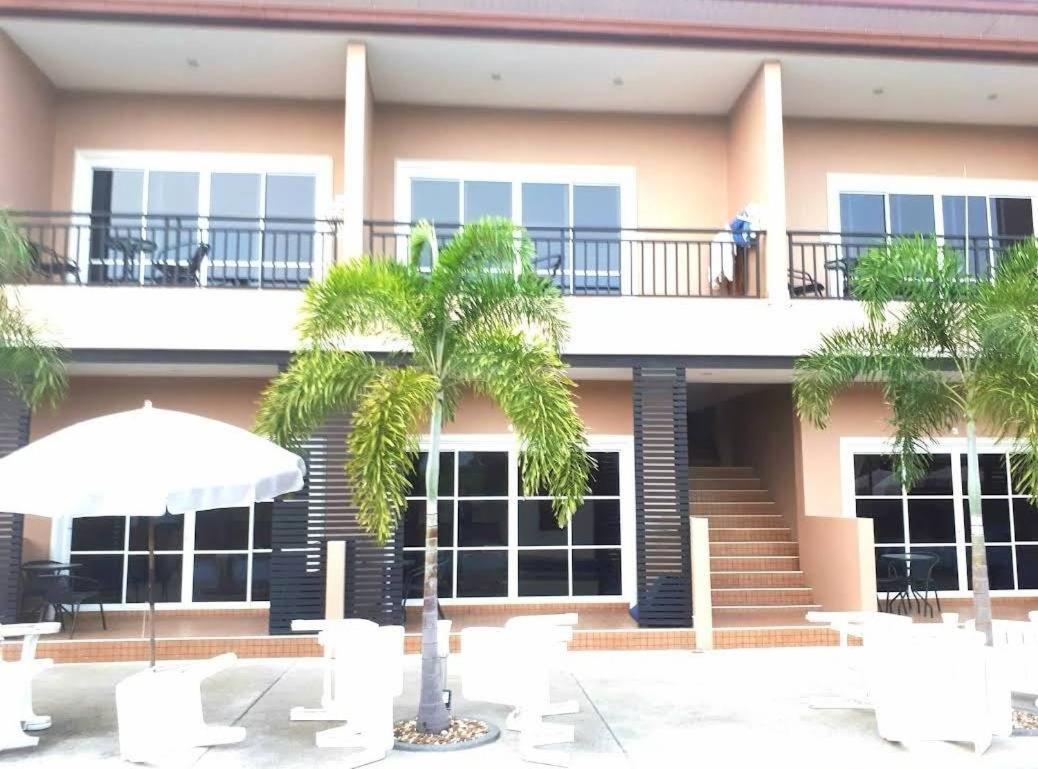 Resort 4 Palms Bang Sare