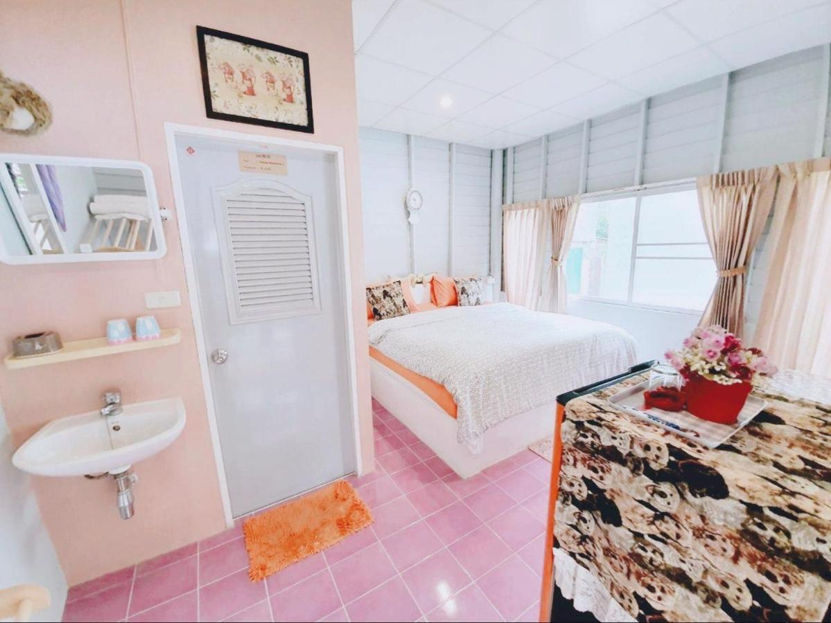 Tahjeen Riverhome Resort