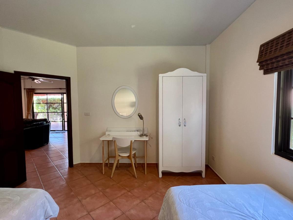 Holiday home Sea Breeze House