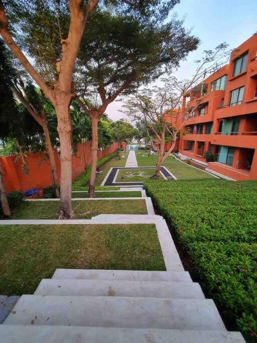 Las Tortugas, Cozy Condominium On Beach, Hua Hin Khao Tao