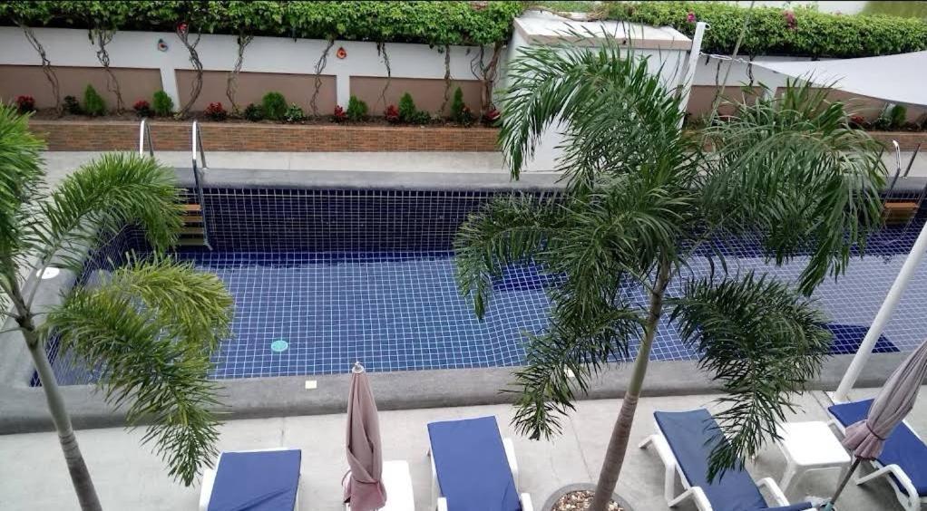 Resort 4 Palms Bang Sare