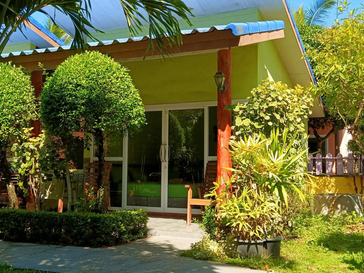 Lucky Resort Koh Mook