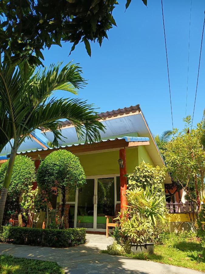 Lucky Resort Koh Mook