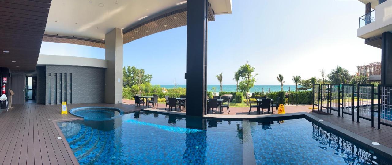 Hi Sea E272 At Escape Mae Pim