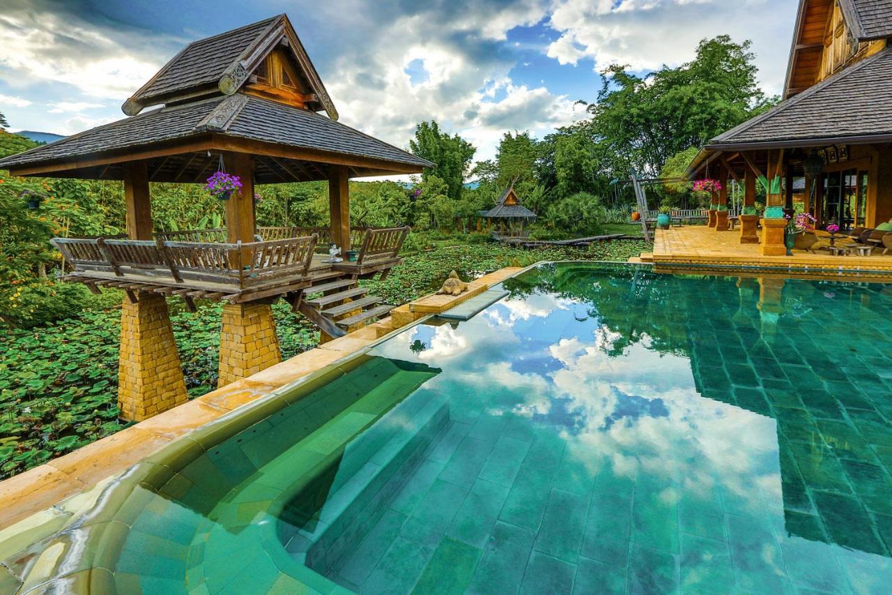 Howie's Resort