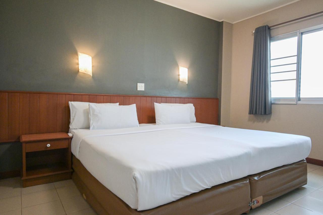 Rattana Park Hotel
