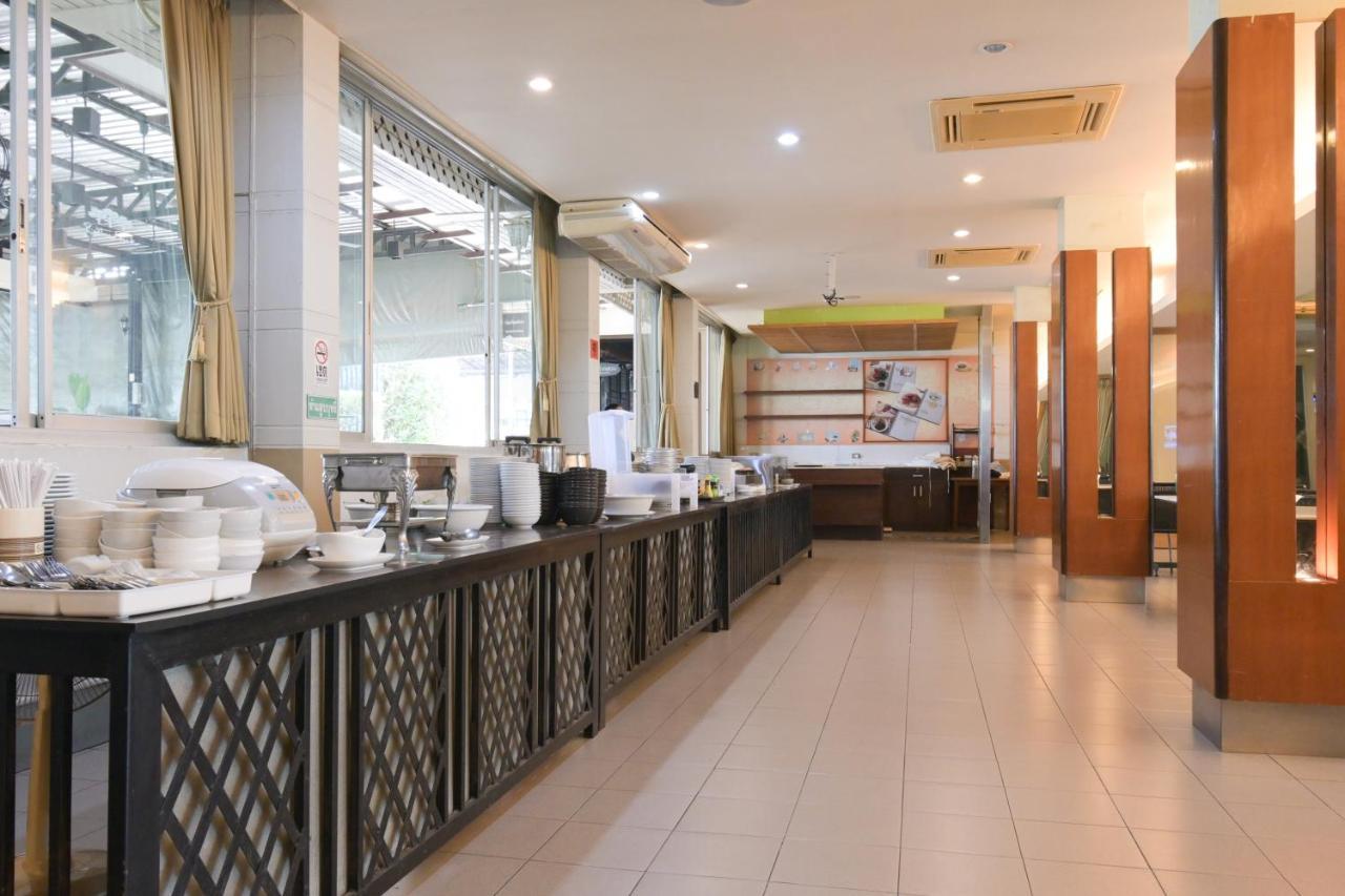 Hotel Rattana Park