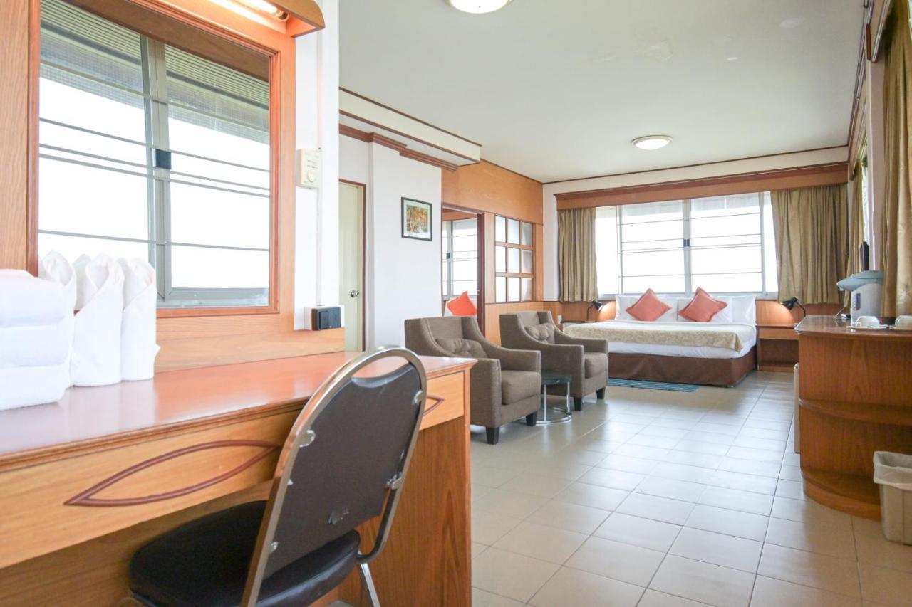 Hotel Rattana Park